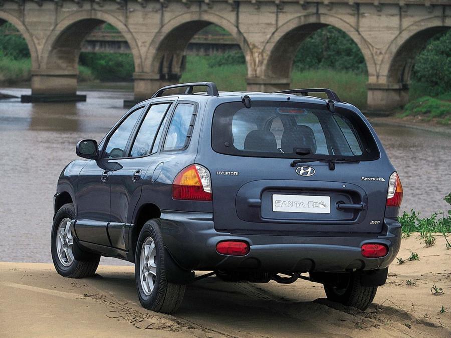  Hyundai Santa Fe 2002 года  (ZA) (фото 2 из 13)